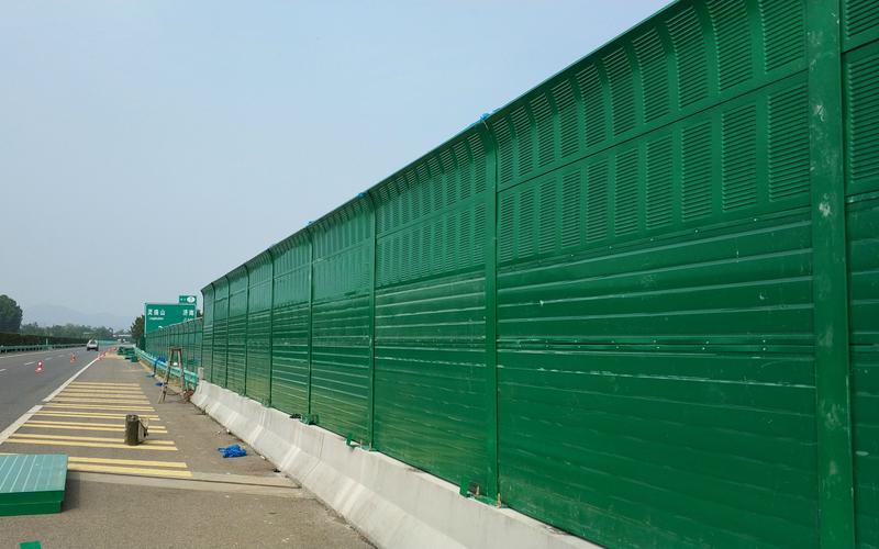 簡單介紹一下公路橋梁金屬聲屏障
