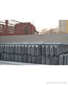 金屬聲屏障在公路安全配套設(shè)施中的關(guān)鍵作用